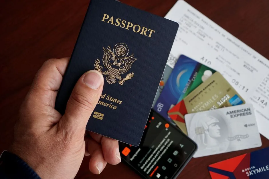 airline tickets best day to buy