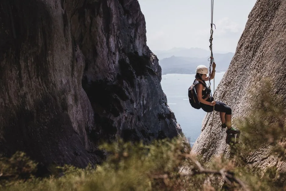 adventure tour companies hiking
