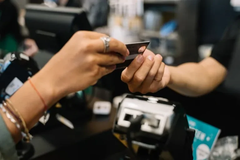 Best Travel Credit Card 2026: The Cards That Actually Pay You Back