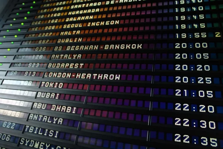 Cheap Flights: Best Time to Buy and When Prices Actually Drop