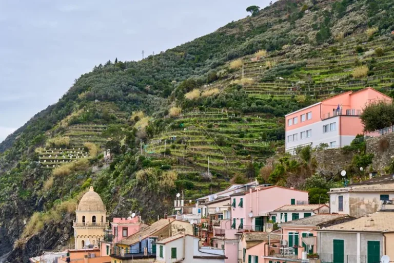 Amalfi Coast vs Cinque Terre: Which Italian Coast Is Right for You?